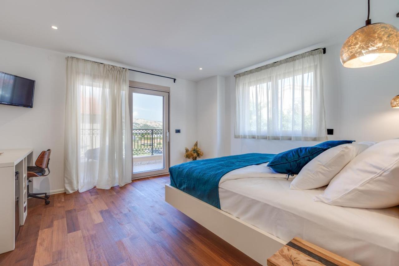 Vila Iris Baska 2 Hotel Bagian luar foto