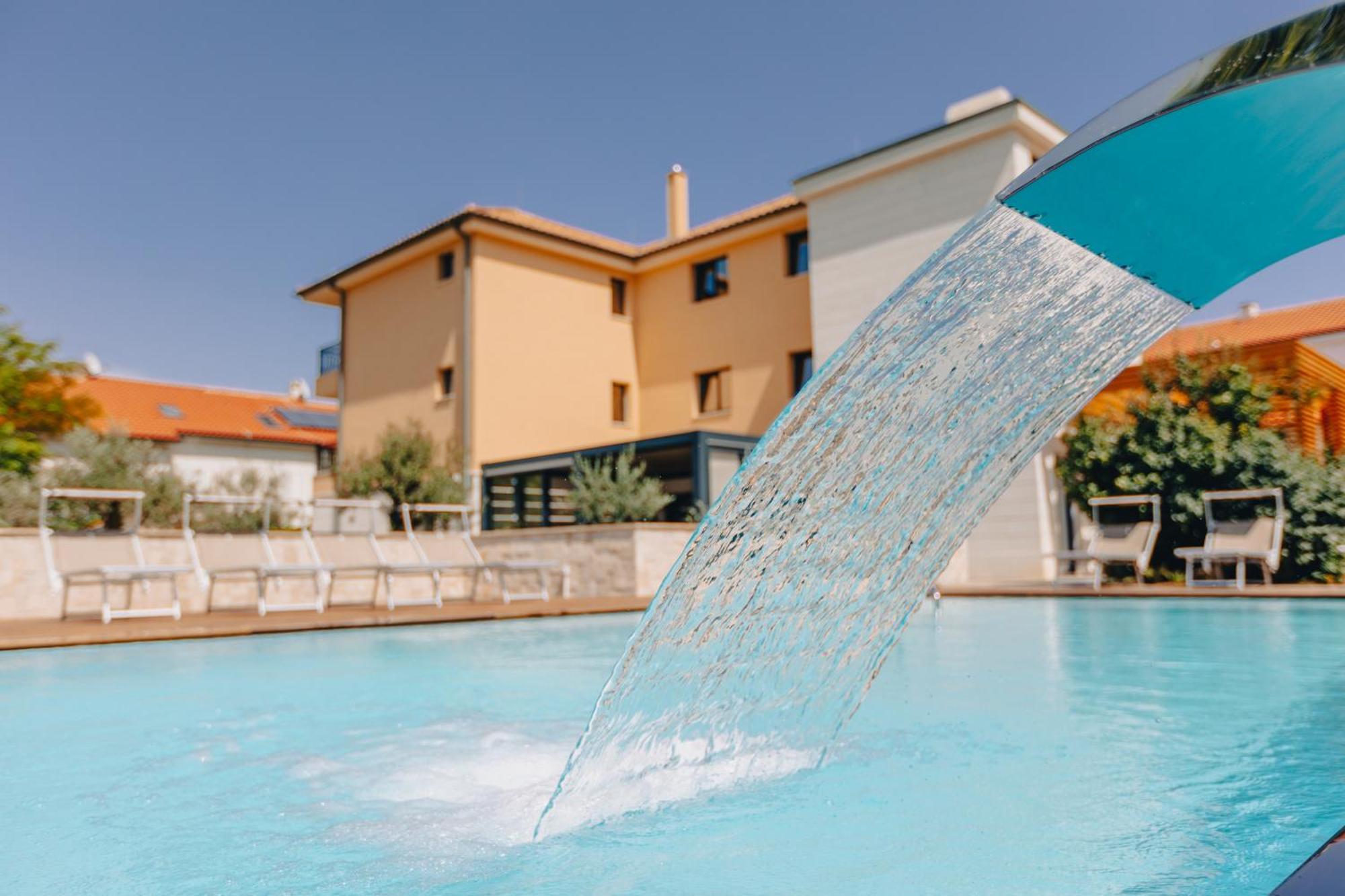 Vila Iris Baska 2 Hotel Bagian luar foto